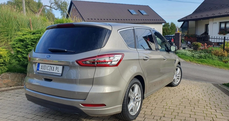 Ford S-Max cena 74900 przebieg: 137000, rok produkcji 2015 z Zielonka małe 781